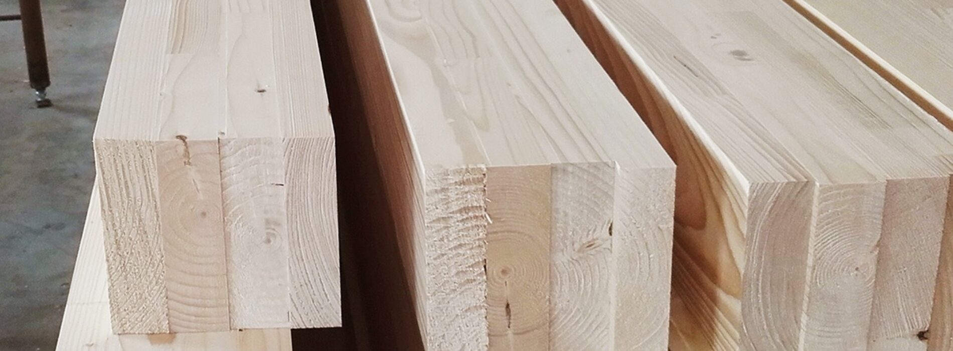 Drewno klejone BSH – zastosowanie, korzyści, parametry techniczne