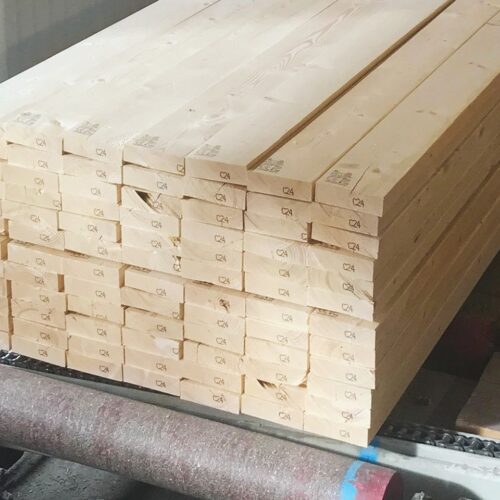 Jakie gatunki drewna konstrukcyjnego są najlepsze? Przegląd dostępnych wariantów